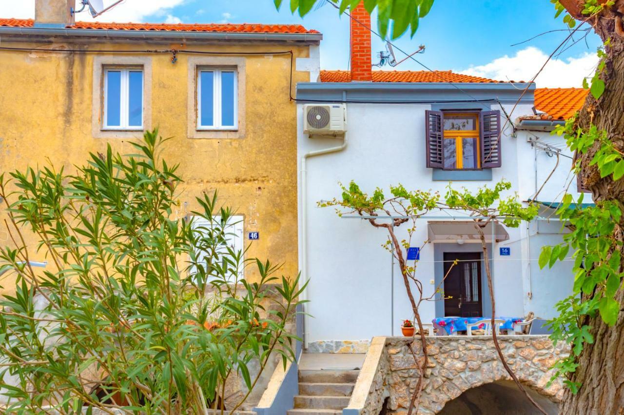 Kuca Za Odmor Kornic Βίλα Εξωτερικό φωτογραφία